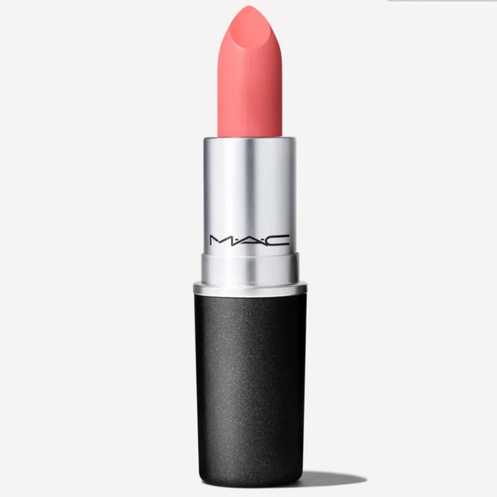 NWT MAC MATTE Lipstick-703 RUNWAY HIT